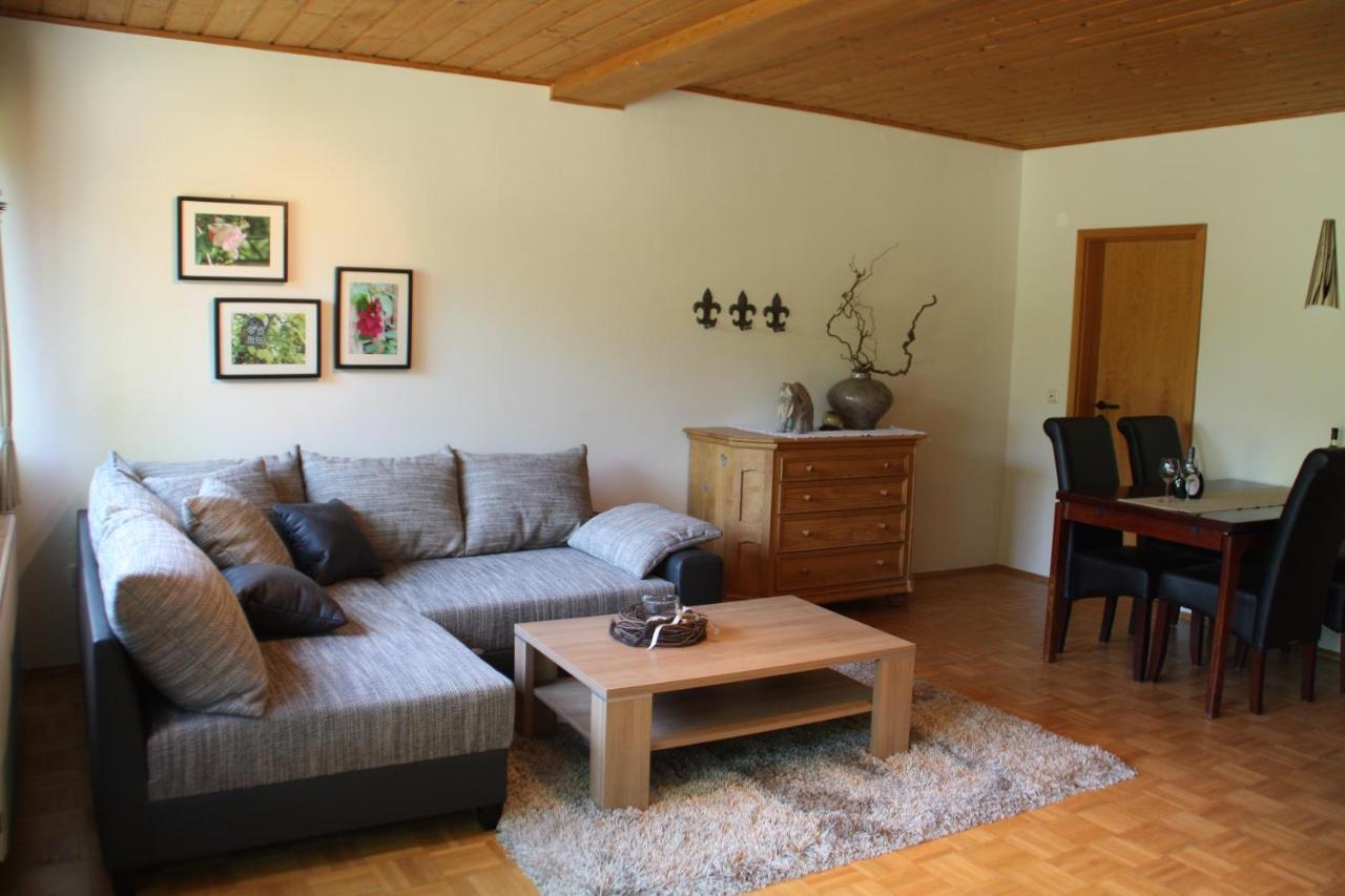 Ferienwohnung Gartenreich Obereisenheim ภายนอก รูปภาพ